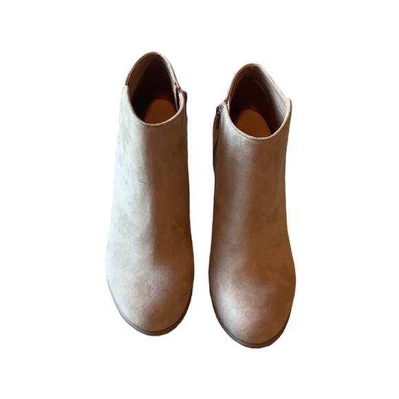 Old Navy Faux Suede Block Heel Booties - Picture 3 of 7